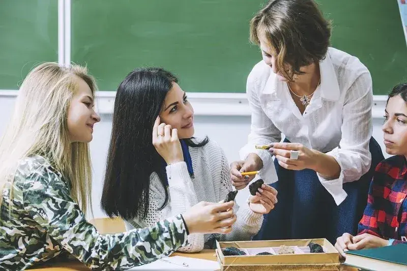 Kim jest pedagog szkolny i jak może wspierać uczniów w szkole
