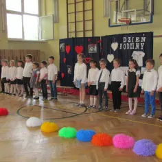 Jakie są uroczystości szkolne i ich znaczenie dla uczniów?