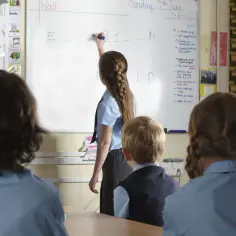 Czy trzeba się uczyć do 18 roku życia? Zobacz, co musisz wiedzieć