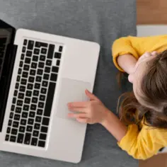 Czy uczniowie dostaną laptopy? Sprawdź szczegóły programu wsparcia