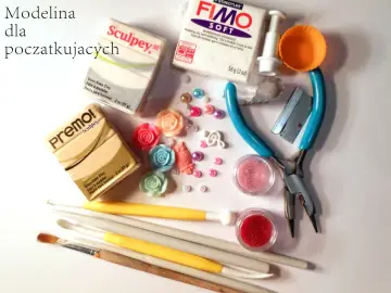 Materiały do modelowania, jak utwardzić modelinę: gliny Fimo i Sculpey, narzędzia, koraliki i ozdoby.