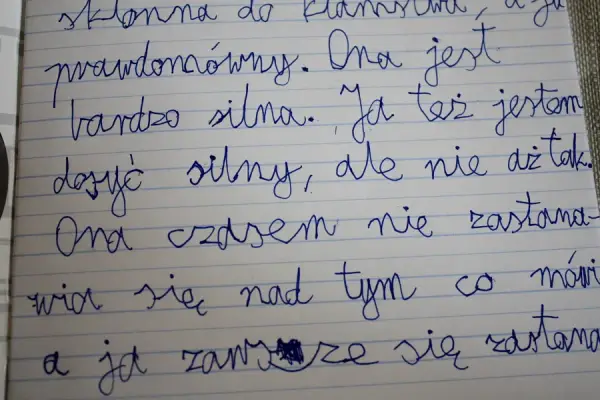 Jak pisać w zeszycie w szeroką linię, aby uniknąć bałaganu i poprawić pismo