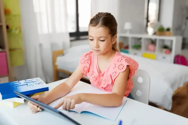 Edukacja domowa w podstawówce - czy to dla Twojego dziecka?
